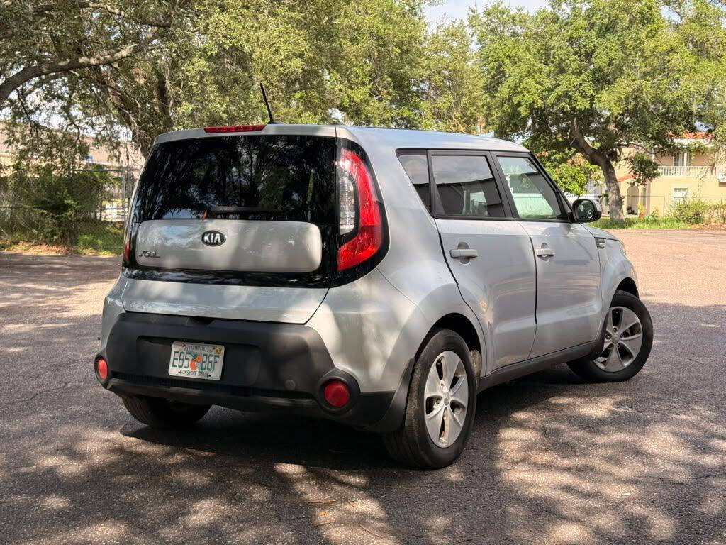 Used 2014 Kia Soul FWD image 4