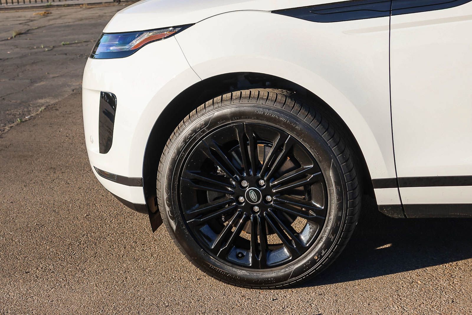 New 2026 Land Rover Range Rover Evoque S image 9