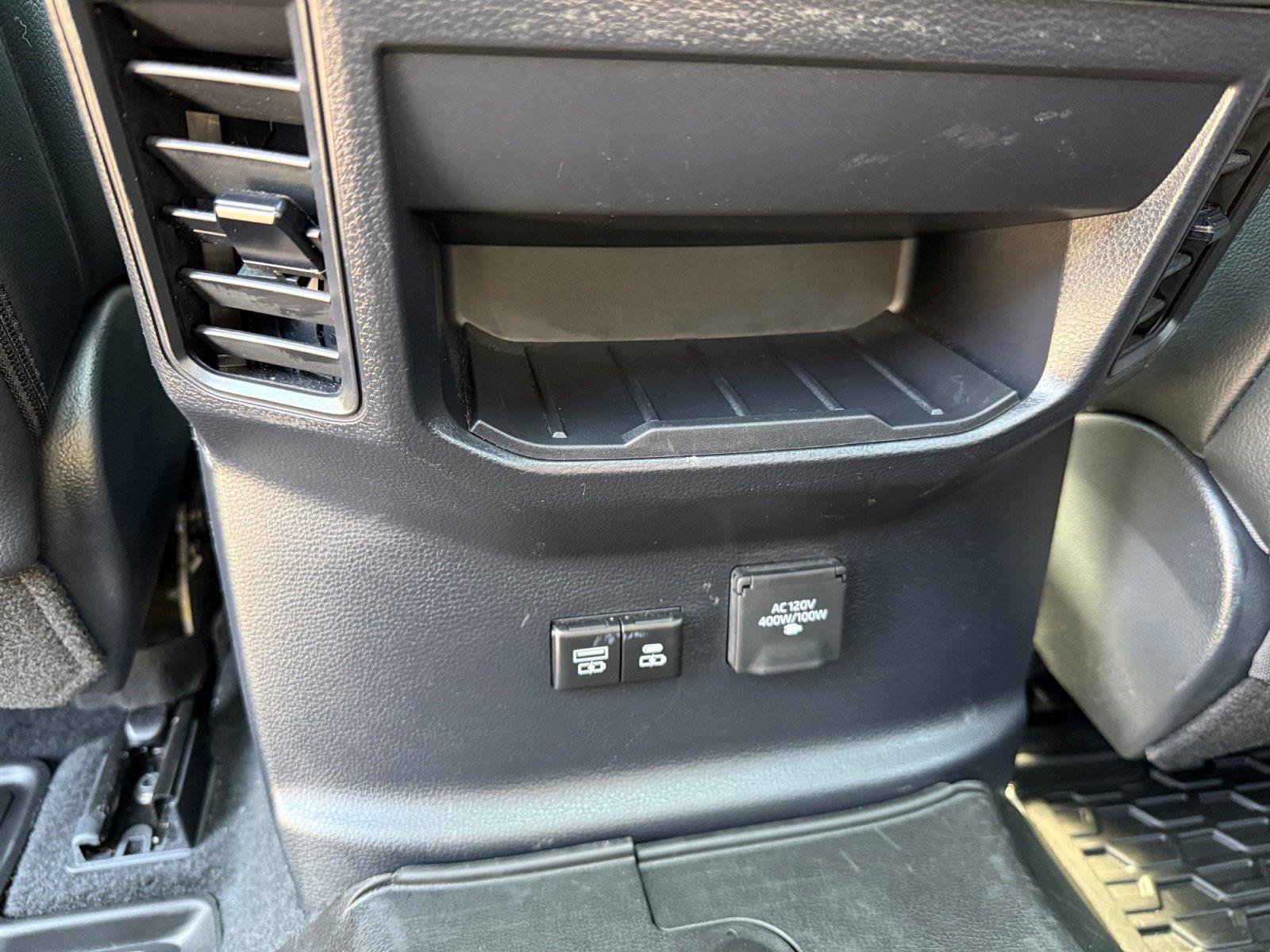 Used 2025 Toyota Tundra Platinum AWD/4WD image 22