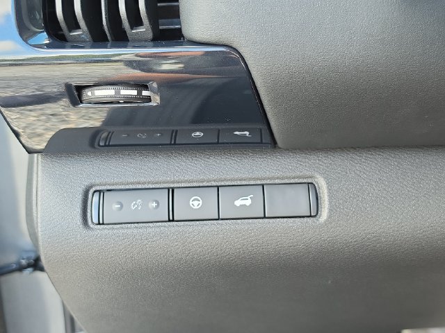 New 2026 Nissan Pathfinder SV FWD image 29