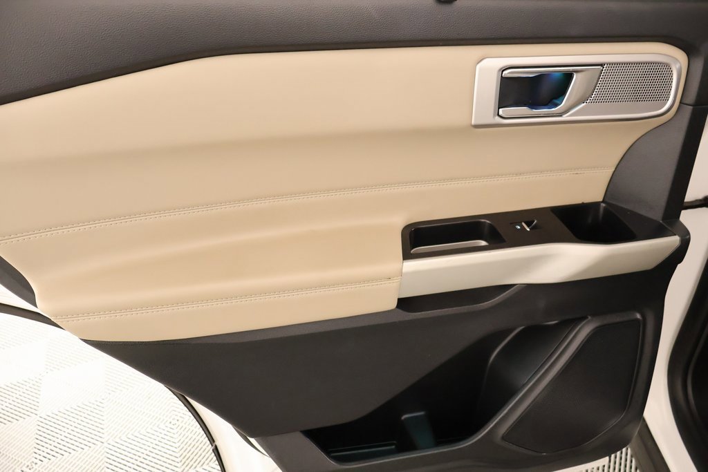 Used 2021 Ford Explorer Limited image 19