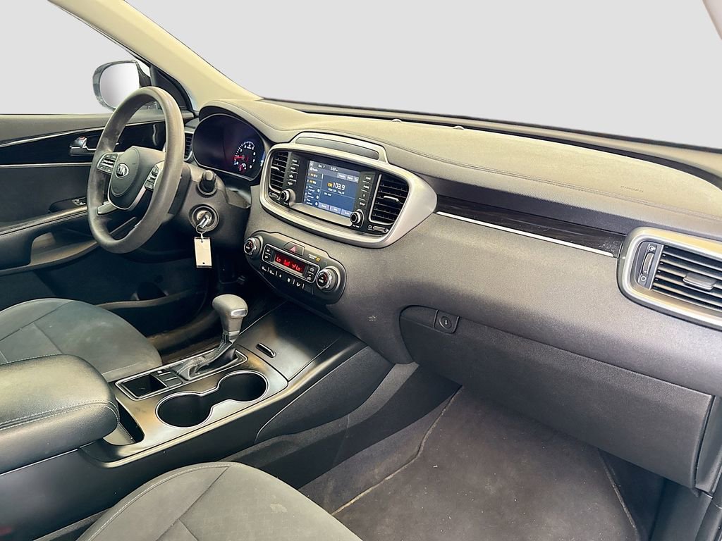 Used 2019 Kia Sorento LX image 25