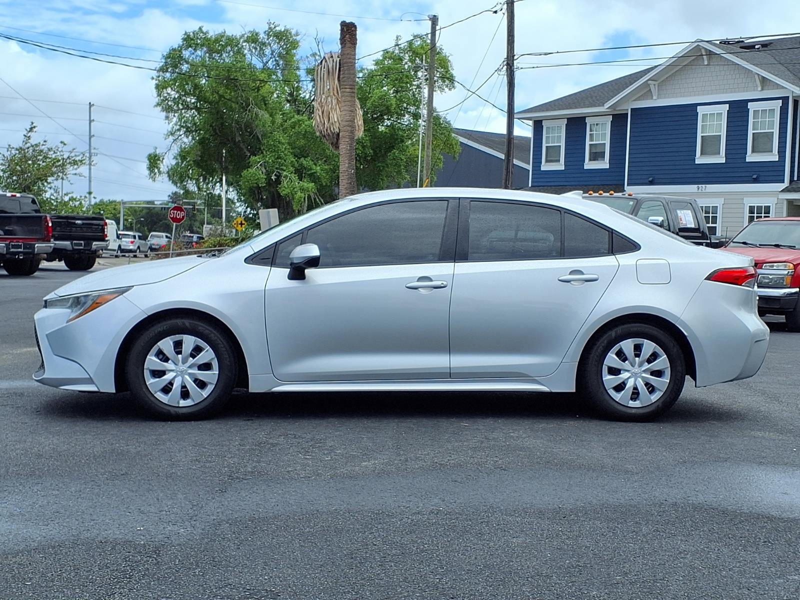 Used 2020 Toyota Corolla L image 3