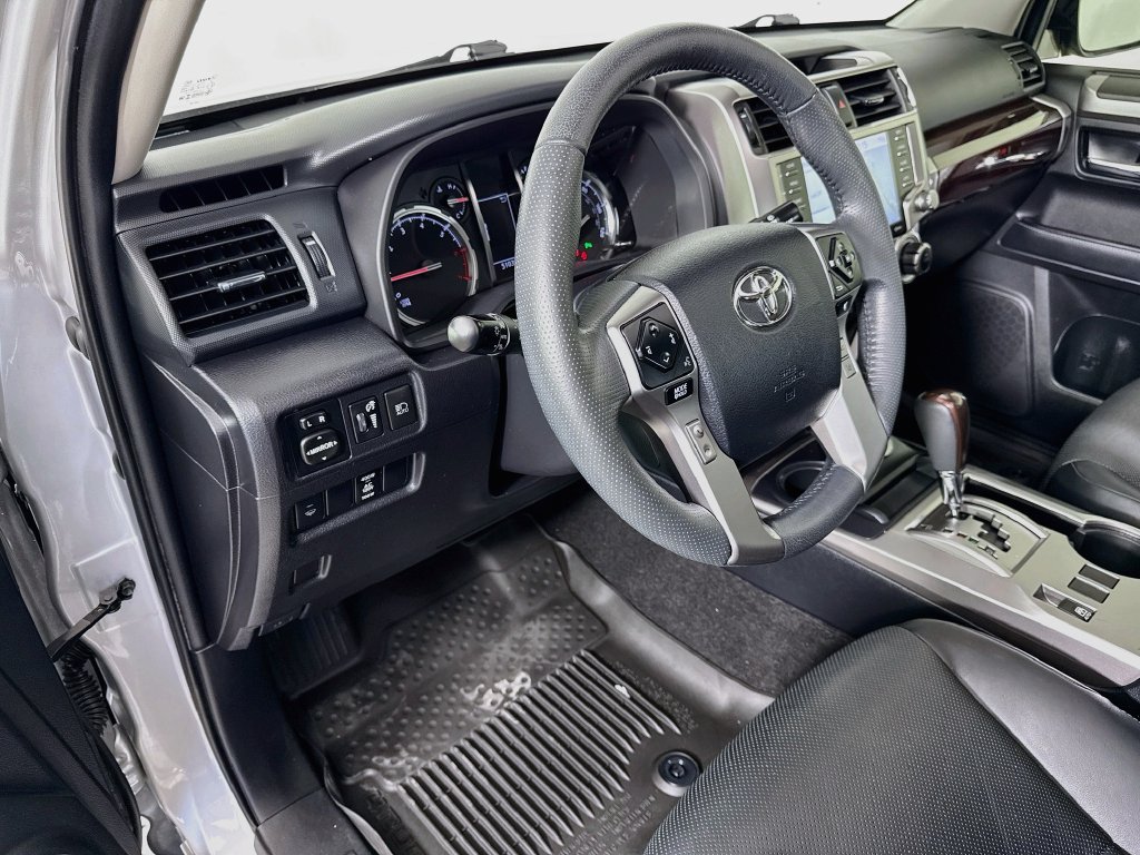 Used 2021 Toyota 4Runner Limited AWD/4WD image 9