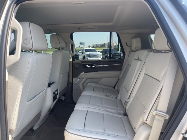 Used 2021 GMC Yukon Denali w/ Denali Premium Package image 18