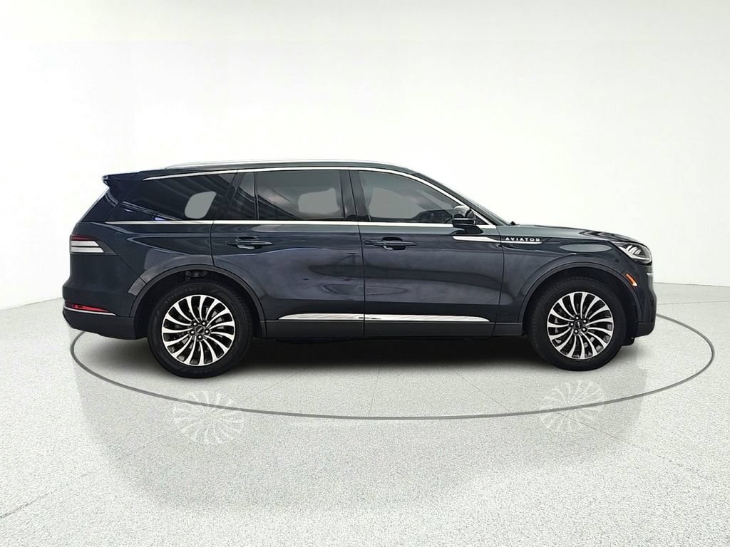 Used 2021 Lincoln Aviator Reserve w/ Elements Package Plus AWD/4WD image 8