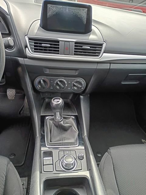 Used 2018 MAZDA MAZDA3 Sport image 28