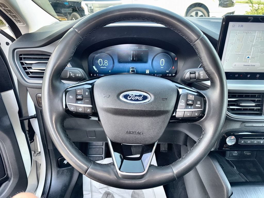 Used 2023 Ford Escape Platinum w/ Premium Technology Package AWD/4WD image 11