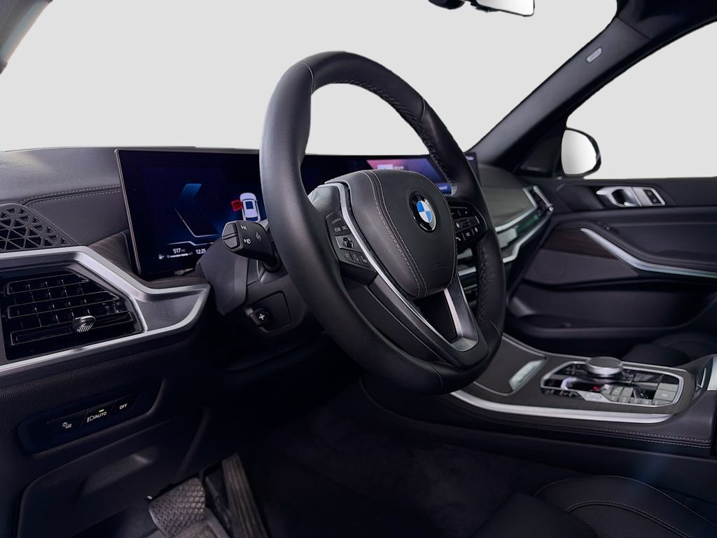 Used 2025 BMW X5 xDrive40i AWD/4WD image 10