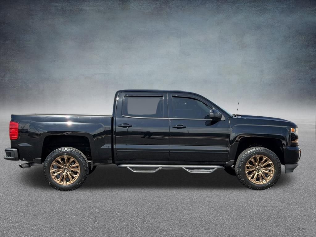 Used 2018 Chevrolet Silverado 1500 LT w/ All Star Edition AWD/4WD image 2