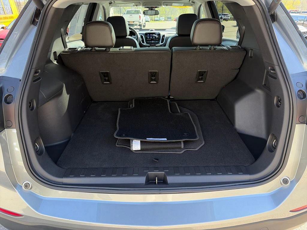 Used 2023 Chevrolet Equinox Premier AWD/4WD image 14