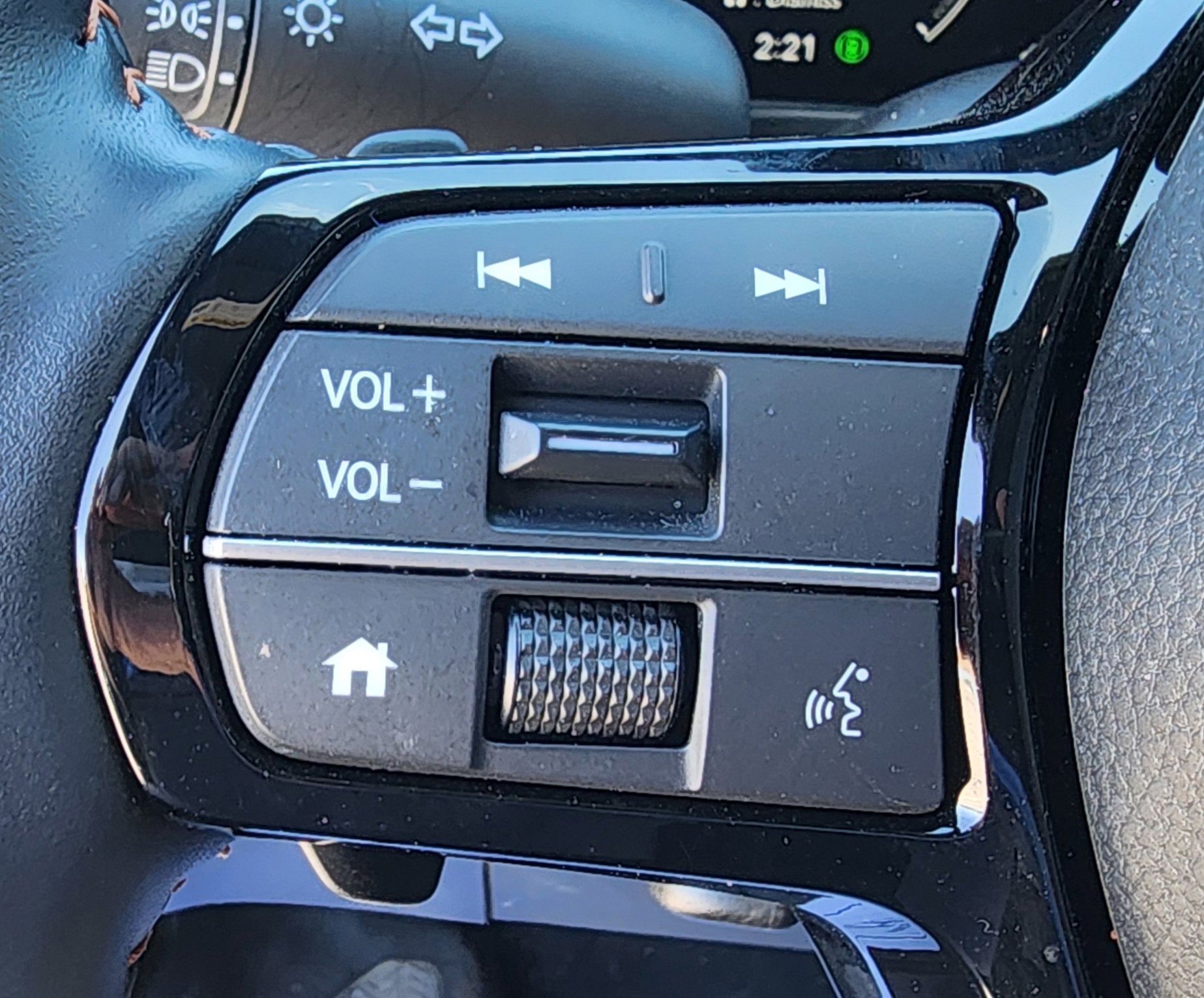 Used 2025 Honda CR-V Sport Touring image 12