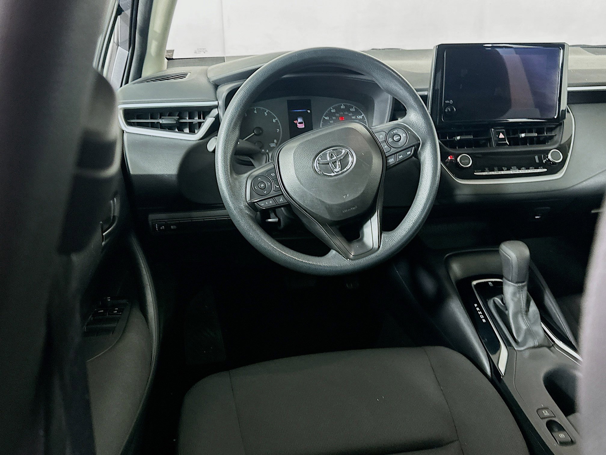 Used 2024 Toyota Corolla LE image 17
