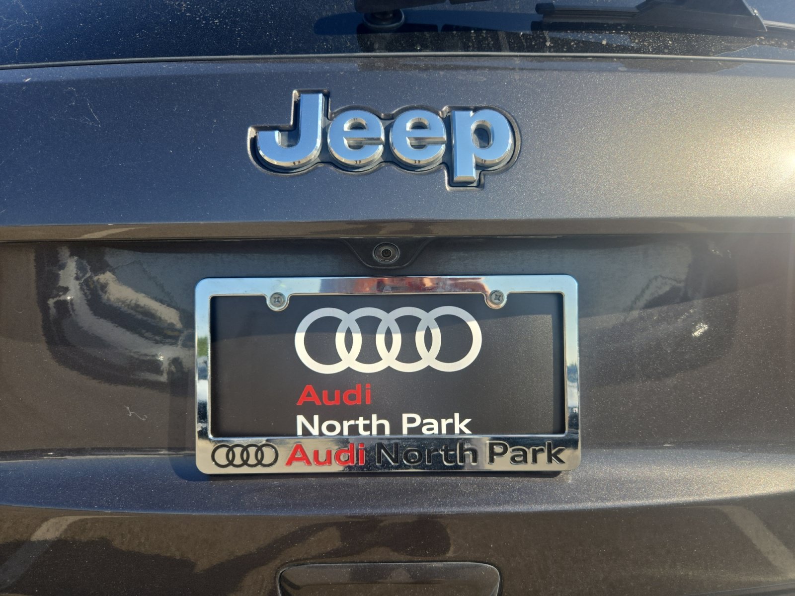 Used 2020 Jeep Grand Cherokee Overland RWD image 22