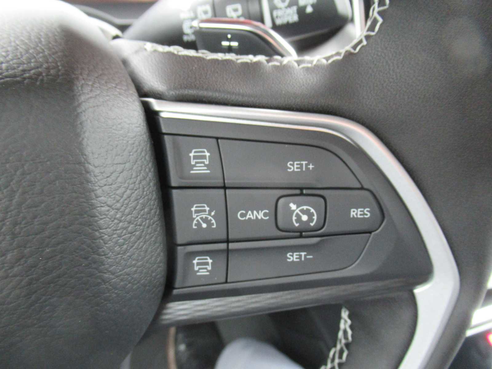 New 2025 Jeep Grand Cherokee L Altitude image 26