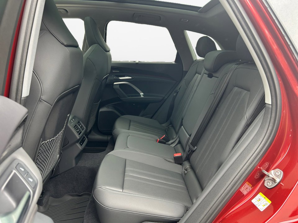 New 2025 Audi Q5 Prestige image 13