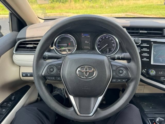Used 2019 Toyota Camry LE FWD image 17