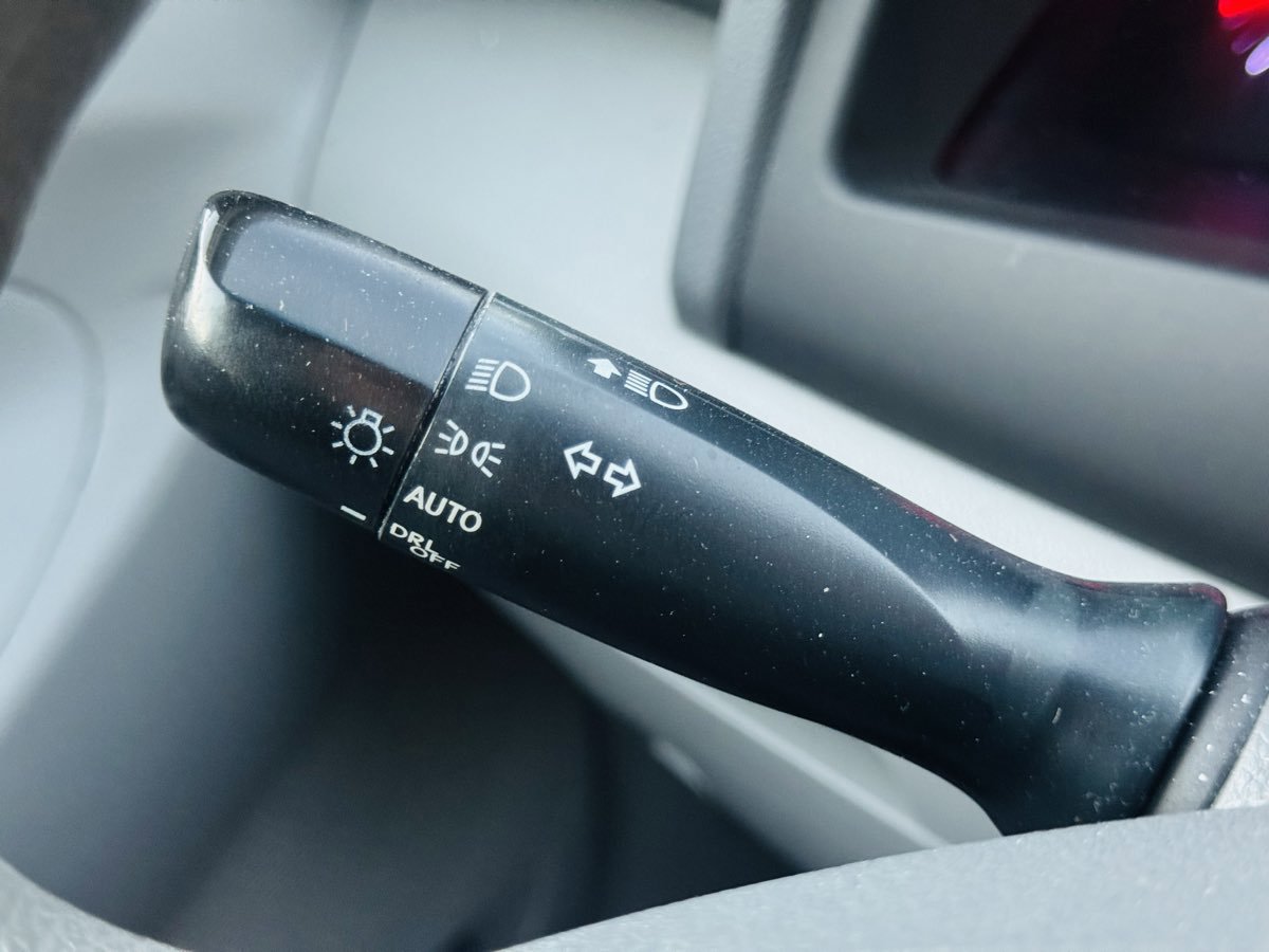 Used 2011 Toyota Camry LE image 21