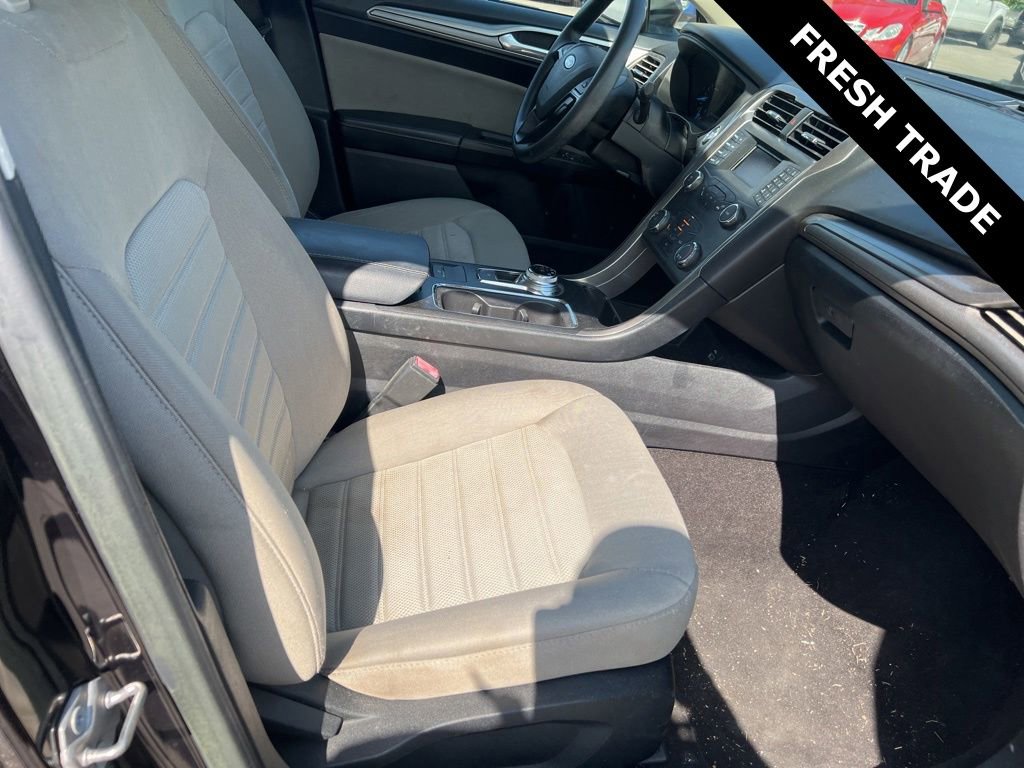 Used 2019 Ford Fusion S FWD image 9