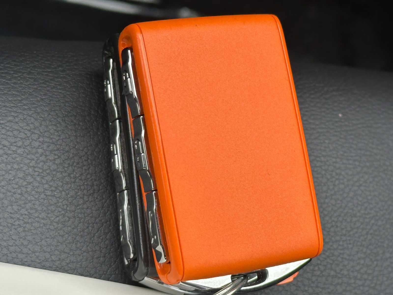 Used 2025 Volvo XC40 B5 Plus w/ Climate Package image 33