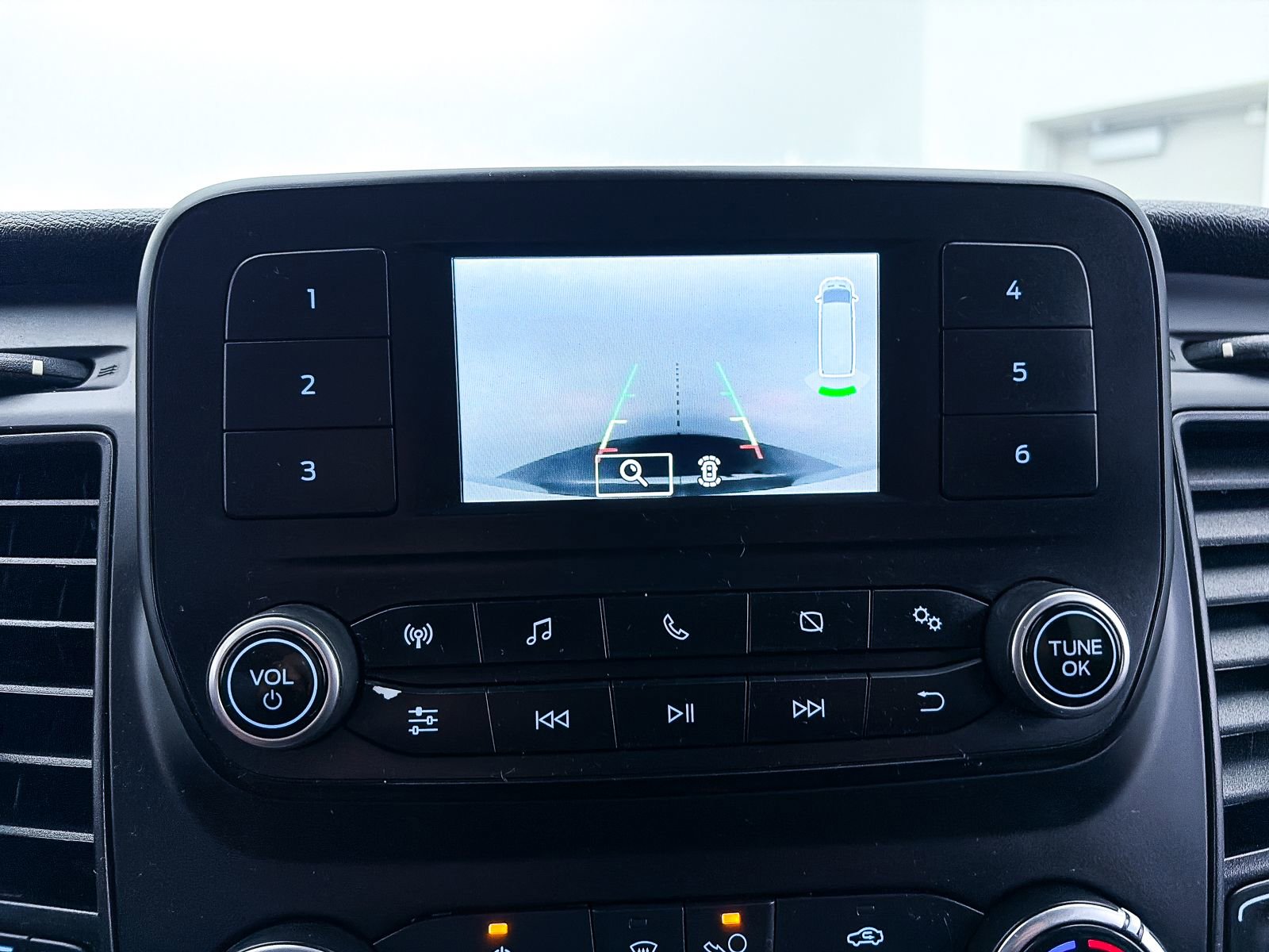 Used 2020 Ford Transit 350 XL image 4