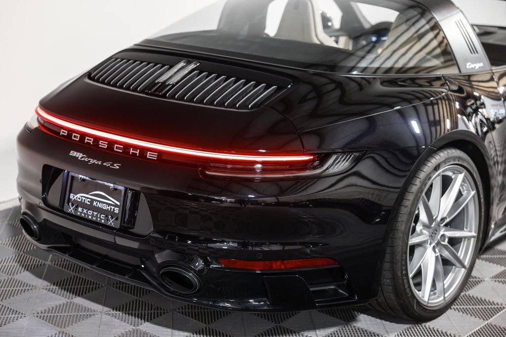 Used 2021 Porsche 911 Targa 4S image 6