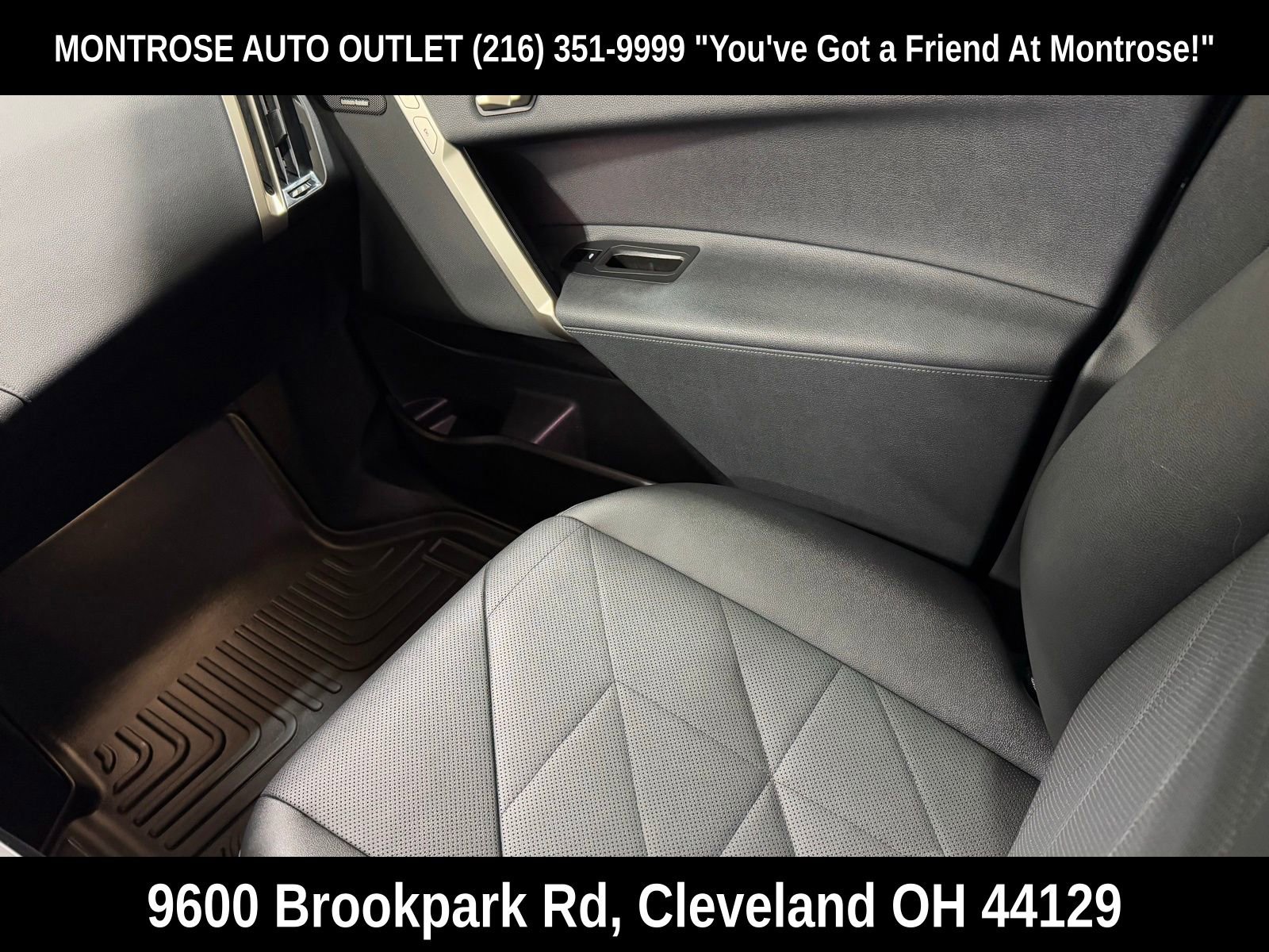 Used 2022 BMW iX xDrive50 w/ Convenience Package image 41