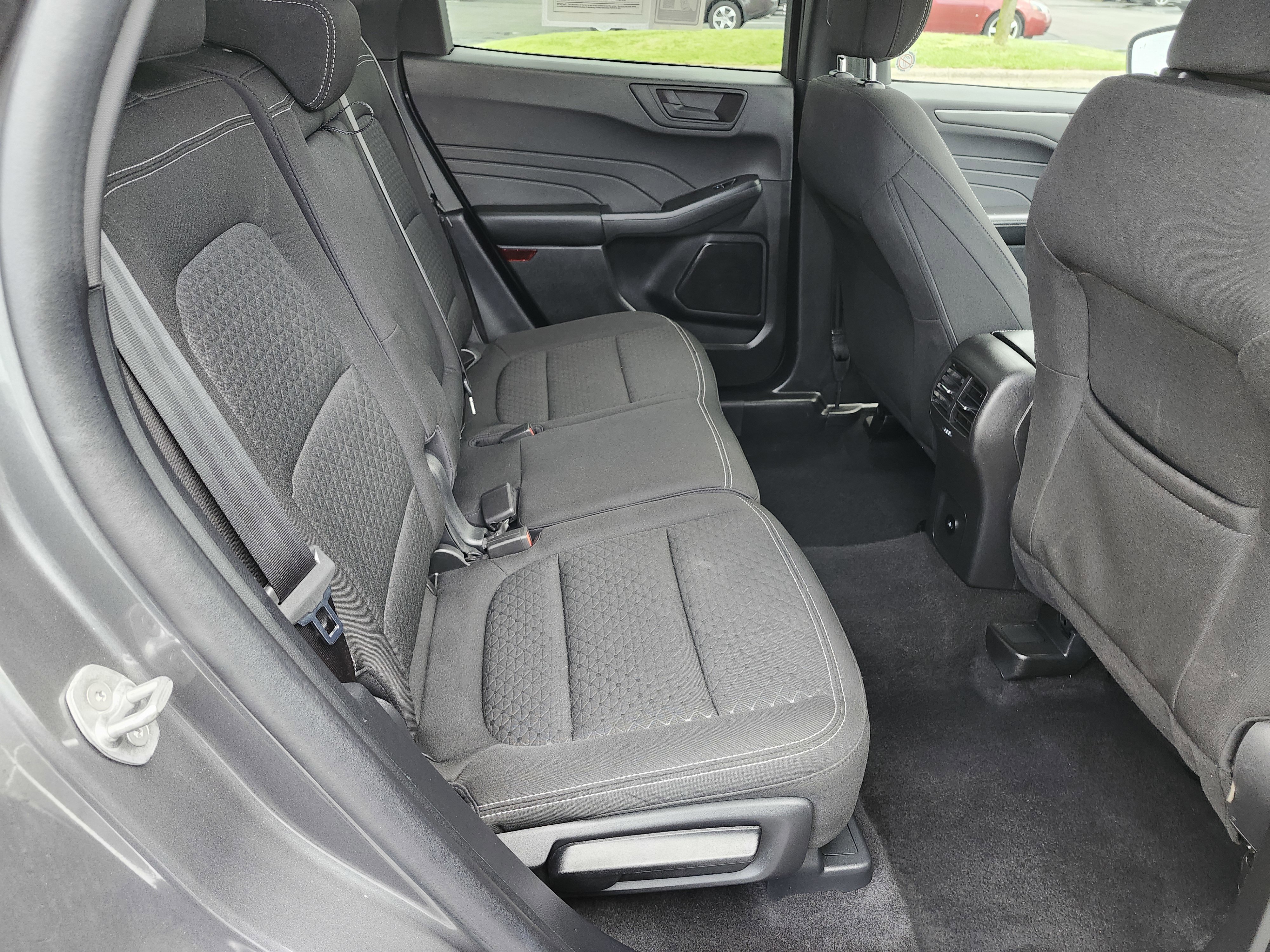 Used 2025 Ford Escape Active AWD/4WD image 18