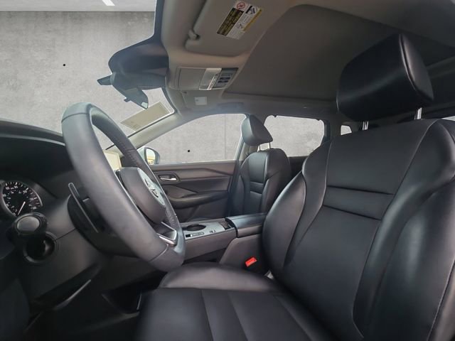 Used 2023 Nissan Rogue SV w/ SV Premium Package image 19