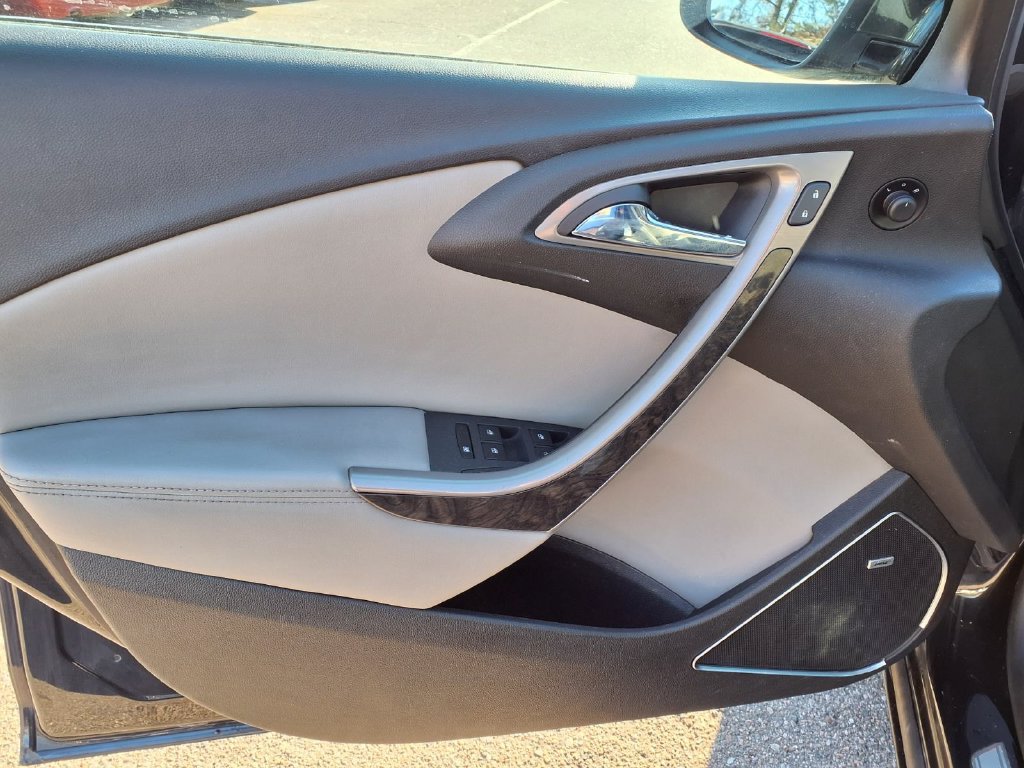 Used 2015 Buick Verano Convenience FWD image 10