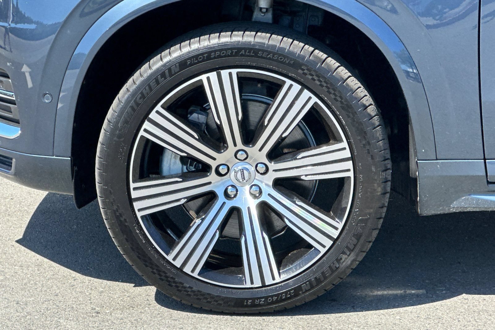 Certified 2024 Volvo XC90 T8 Plus w/ Protection Package Premier AWD/4WD image 12
