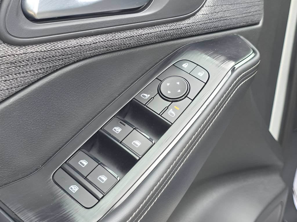 Used 2023 Nissan Rogue SV AWD/4WD image 15