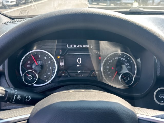 New 2026 RAM 1500 Express AWD/4WD image 19