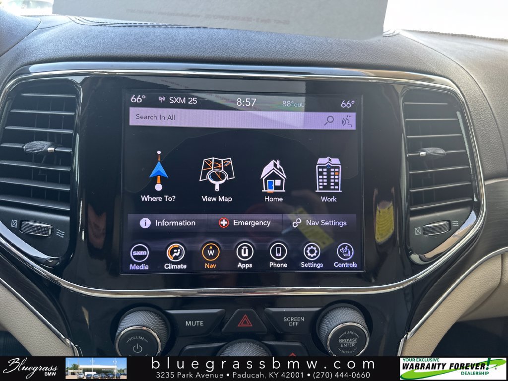 Used 2020 Jeep Grand Cherokee Overland AWD/4WD image 18