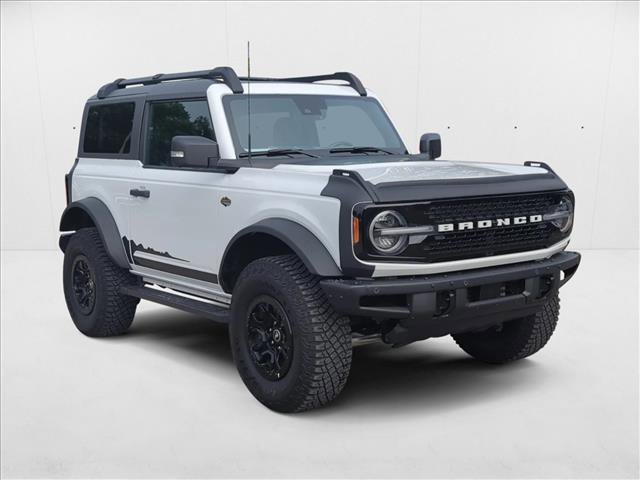 Used 2023 Ford Bronco Wildtrak image 3