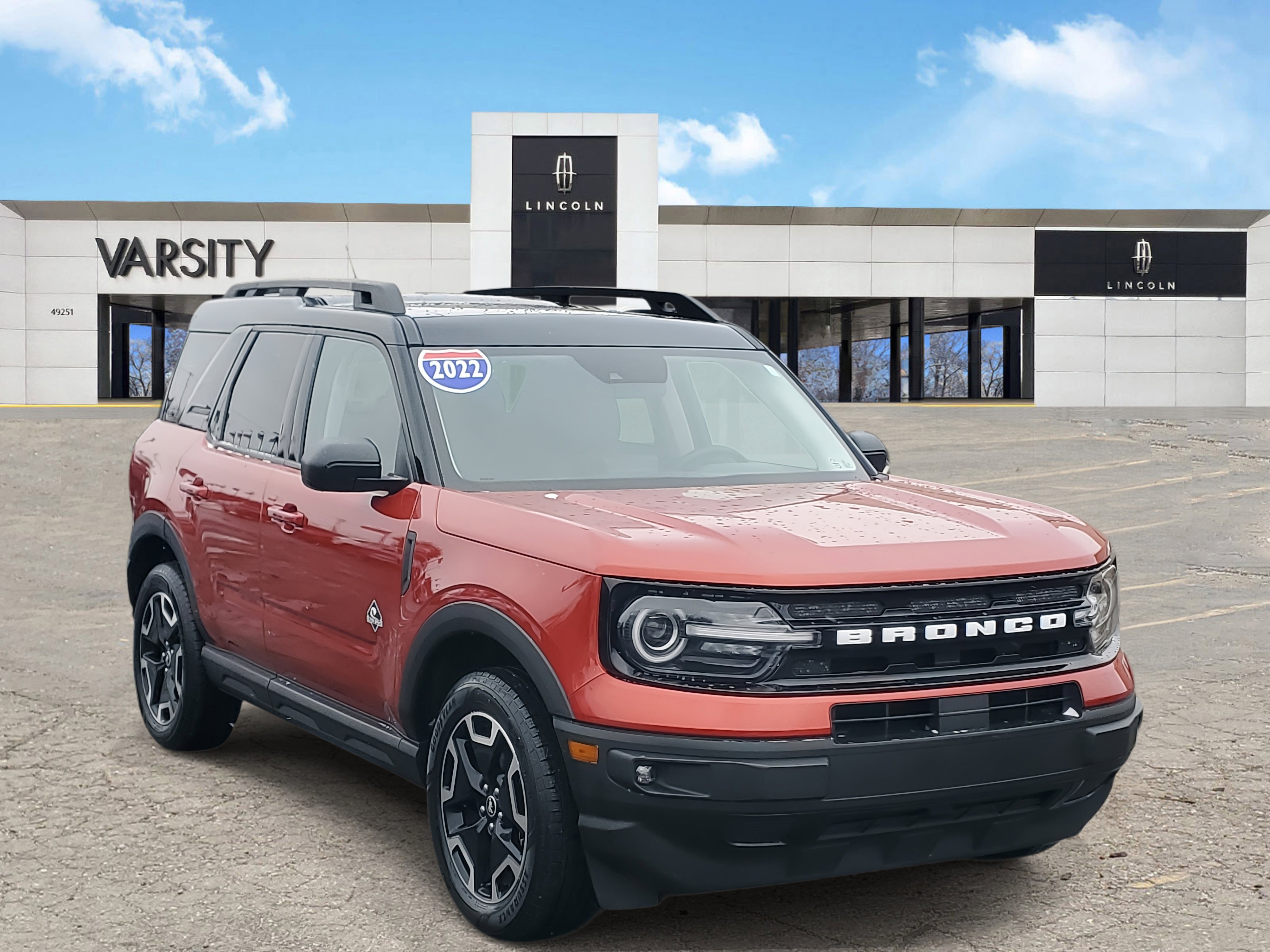 Used 2022 Ford Bronco Sport Outer Banks w/ Tech Package image 1