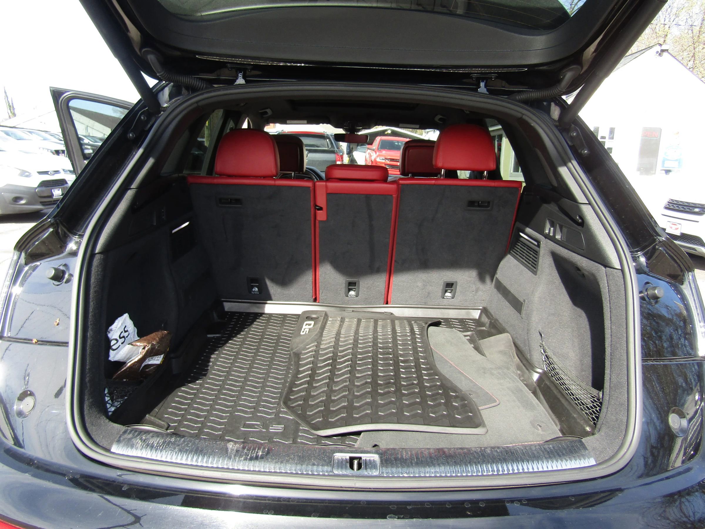 Used 2018 Audi SQ5 Premium Plus w/ S Sport Package image 24