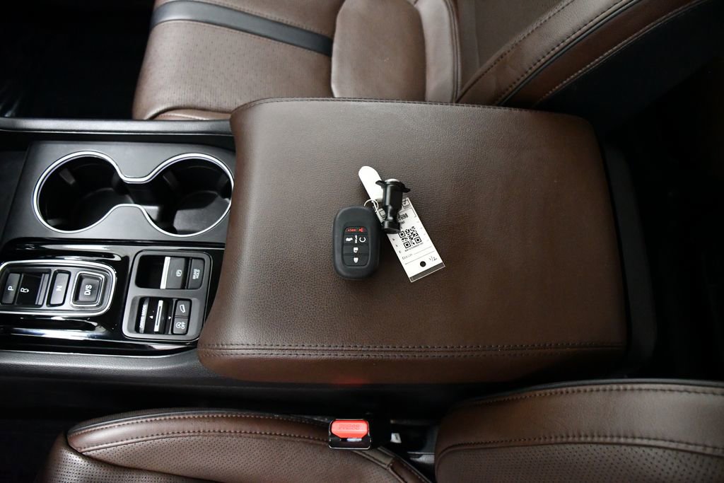 Used 2024 Honda Pilot Elite image 25