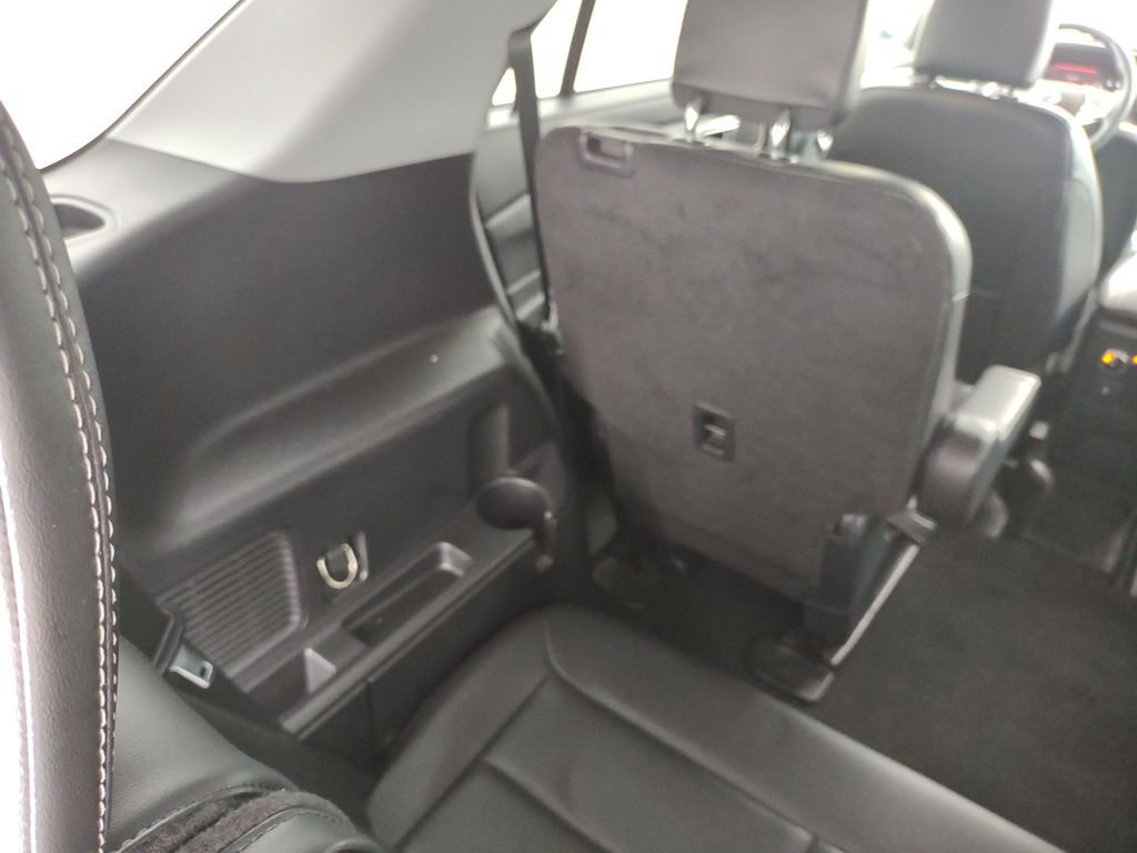 Used 2022 Ford Explorer XLT w/ Equipment Group 202A image 34