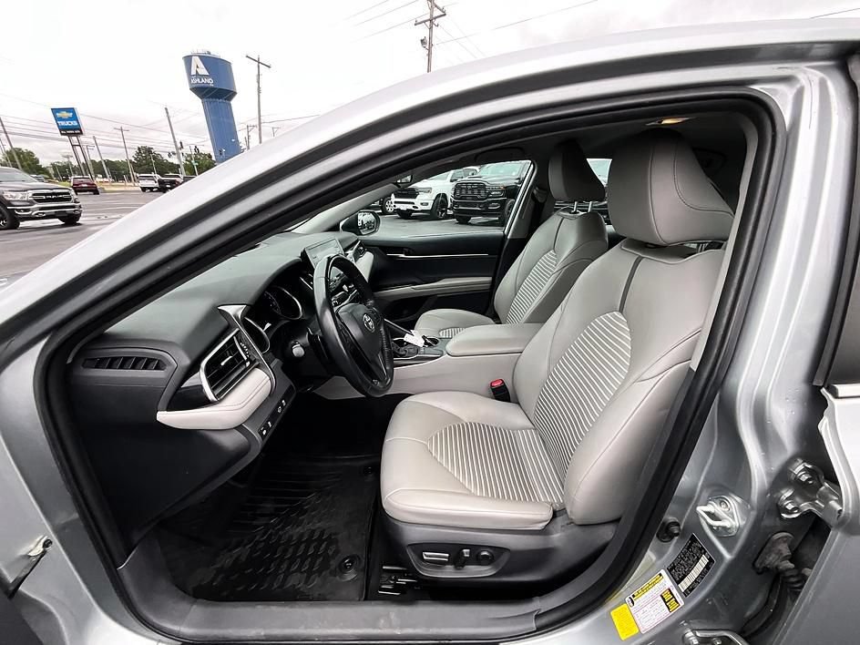 Used 2022 Toyota Camry SE FWD image 14