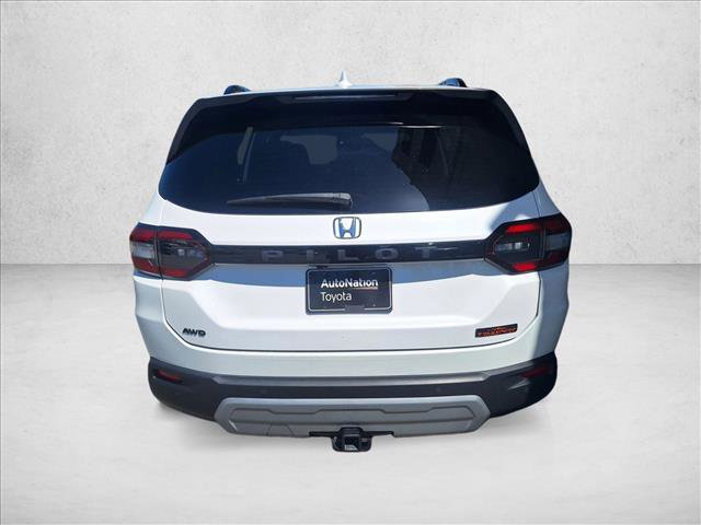 Used 2024 Honda Pilot TrailSport image 7