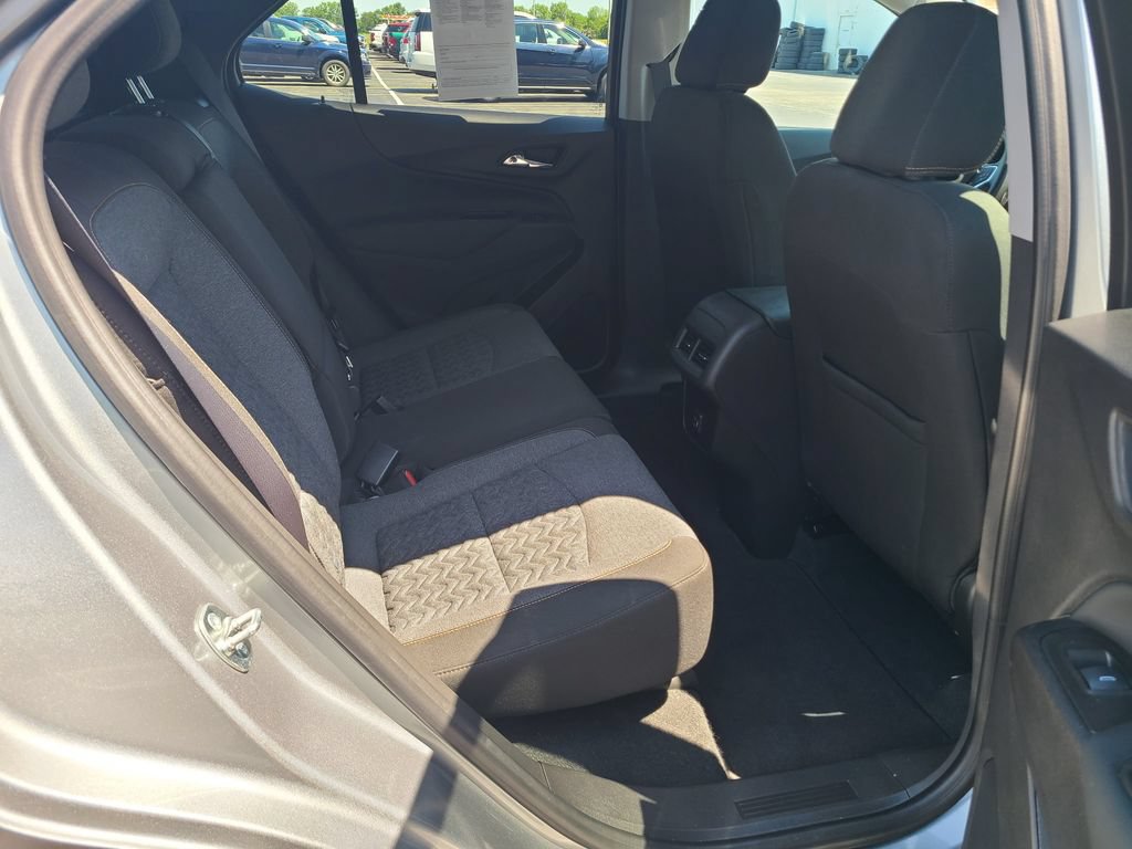 Used 2024 Chevrolet Equinox LT AWD/4WD image 15