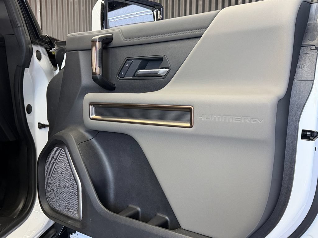Used 2025 GMC Hummer EV 2X AWD/4WD image 30