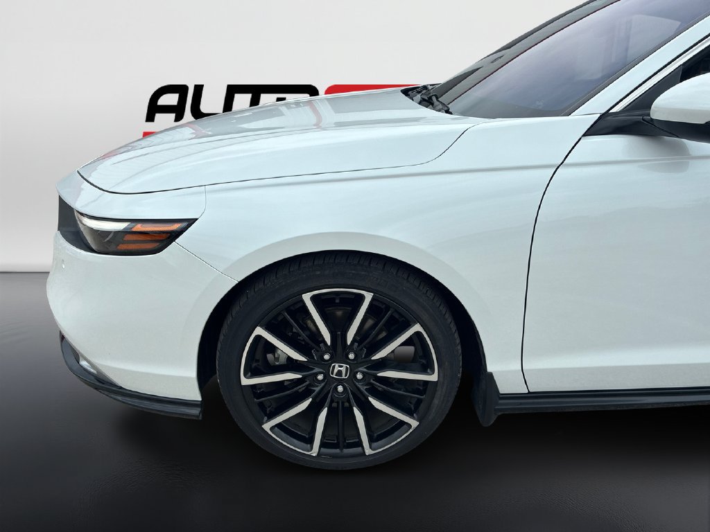Used 2023 Honda Accord Touring image 9
