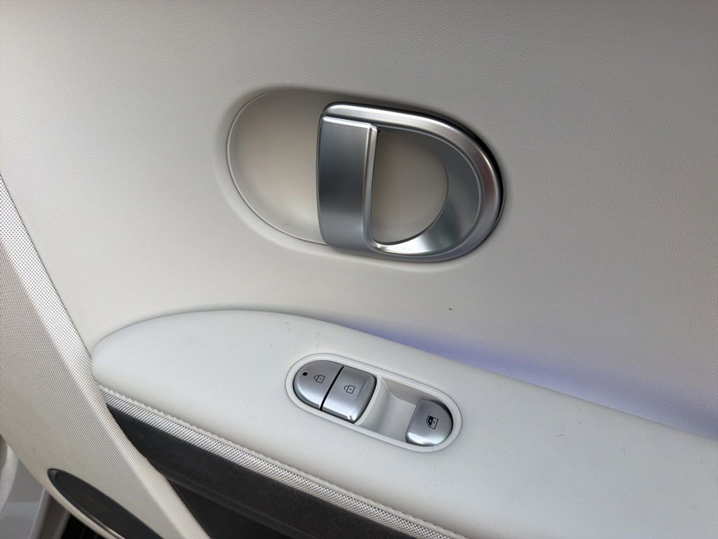 Used 2022 Hyundai Ioniq 5 SEL w/ Cargo Package image 31