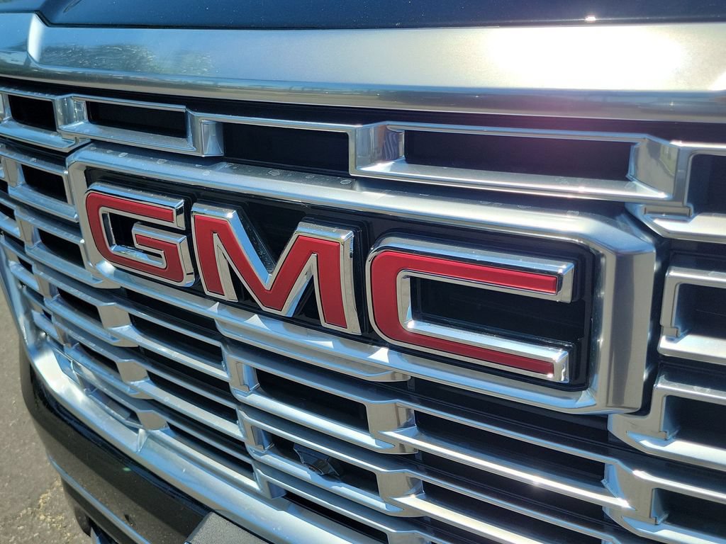 Used 2026 GMC Yukon Denali w/ Sun & Power Step Package AWD/4WD image 32