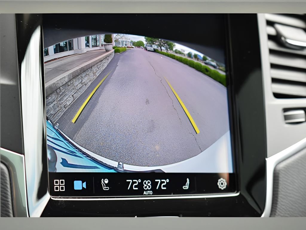 Used 2023 Volvo XC90 B5 Core w/ Protection Package Premier image 23