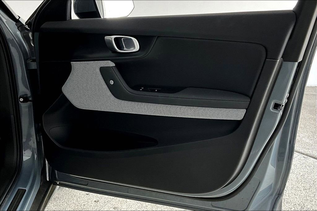 Used 2023 Polestar Polestar 2 w/ Pilot Pack image 25