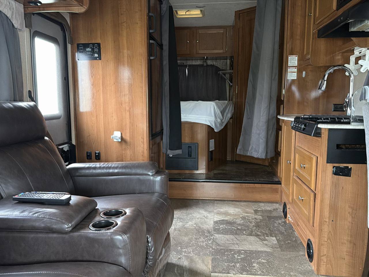 Used 2018 Ford E-350 and Econoline 350 Super Duty w/ Motorhome Prep Package RWD image 8