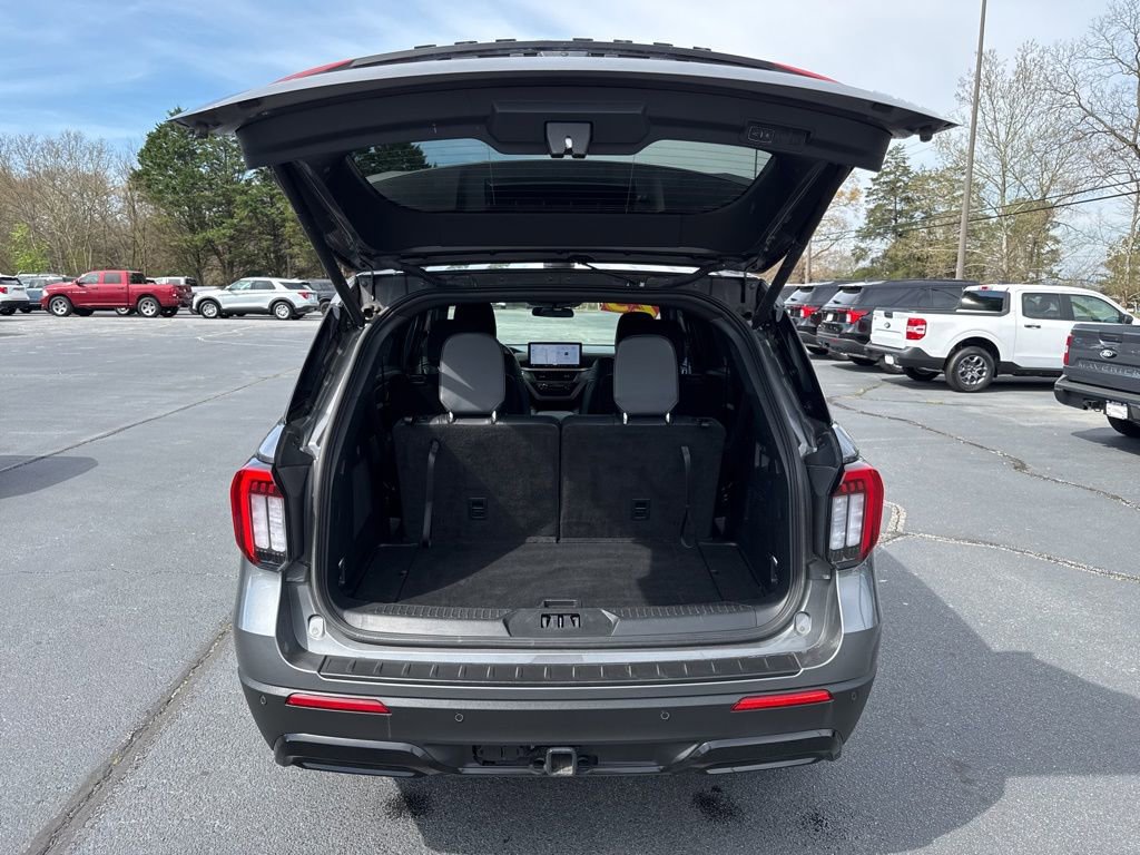 Certified 2025 Ford Explorer ST-Line image 28